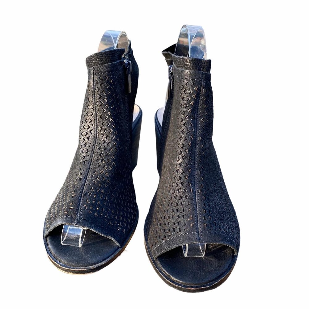 Vince Camuto Keannie Sandal Black Laser Cutout Leather Open Toe Block Heel 7M 37 - Picture 9 of 12